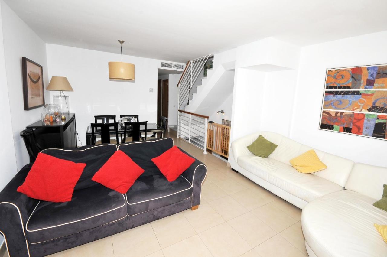 3 Bedroom Townhouse Benahavis Village Exterior photo